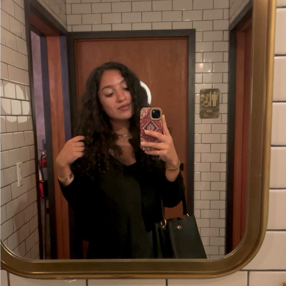 Meet your Posher, Fatima